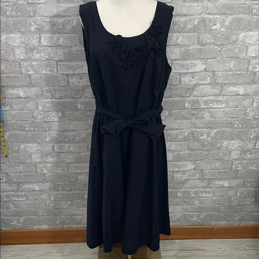 Regatta Black Rosette Elegant Sleeveless Dress